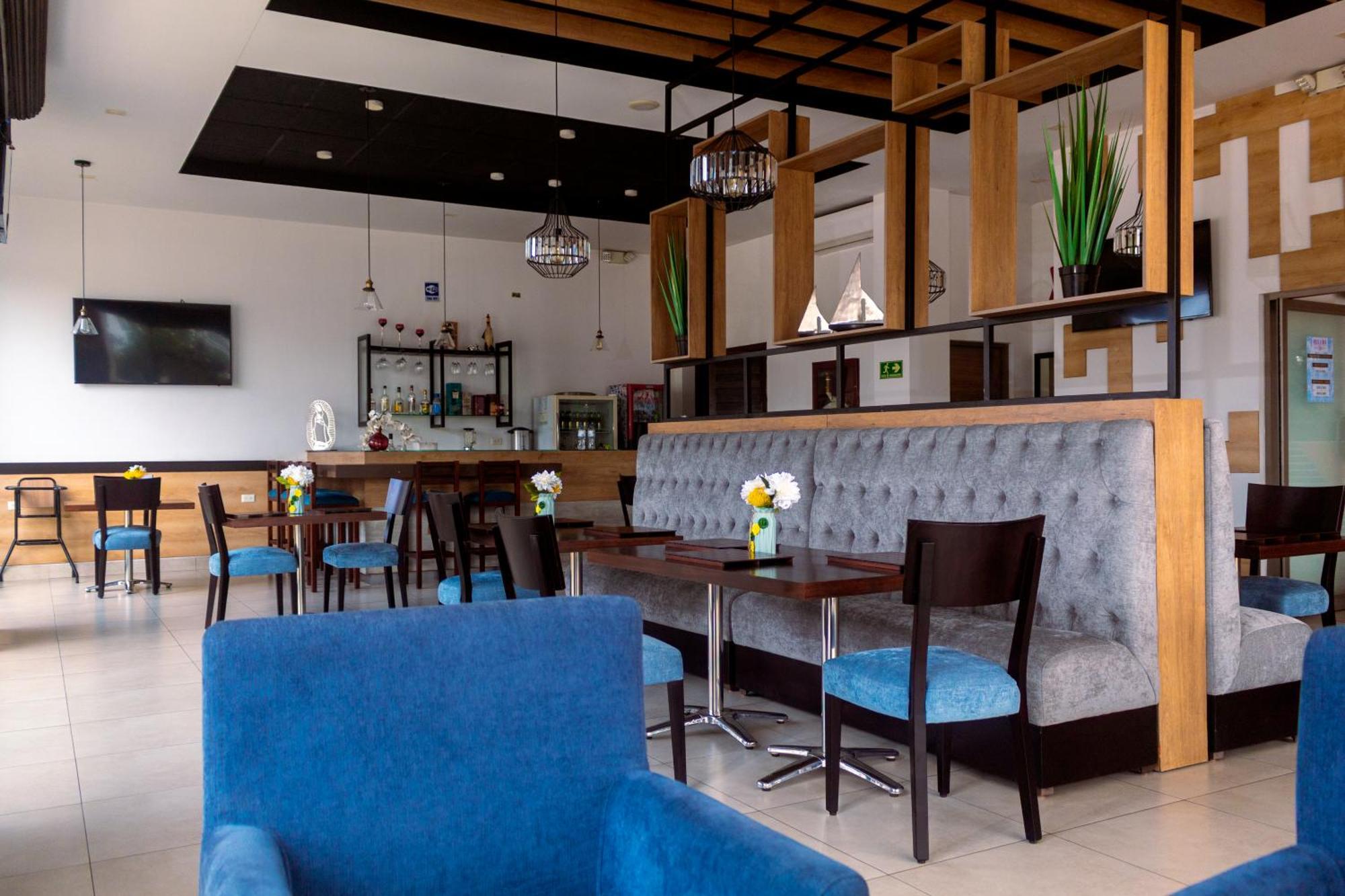 Zafra'S Hotel La Troncal Eksteriør bilde