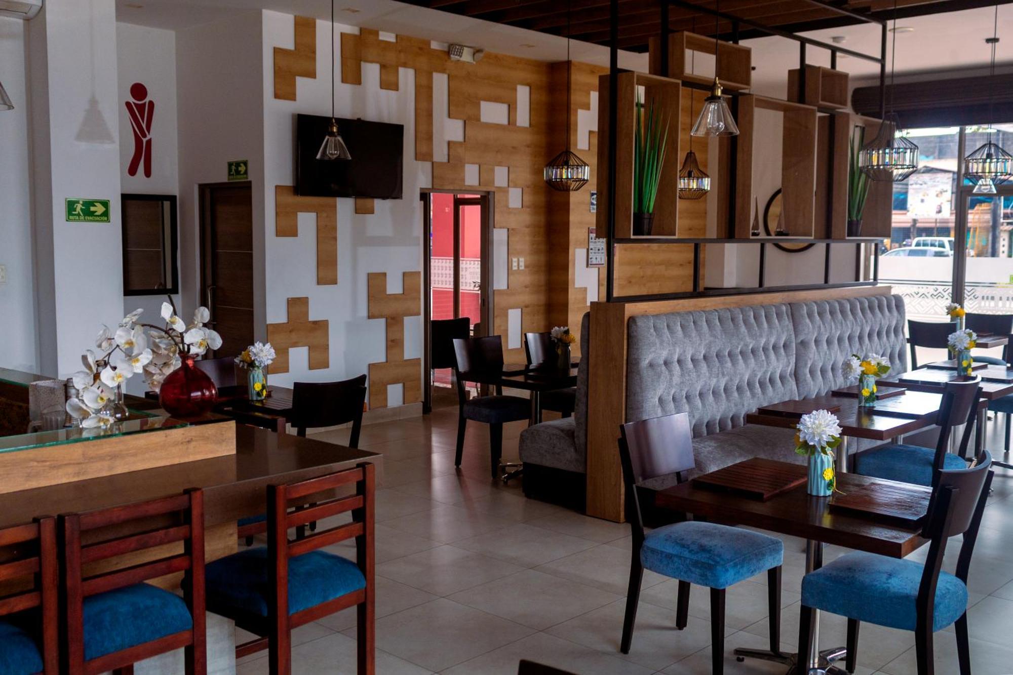 Zafra'S Hotel La Troncal Eksteriør bilde