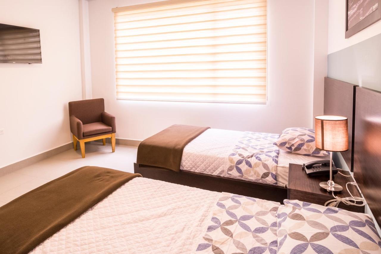 Zafra'S Hotel La Troncal Eksteriør bilde